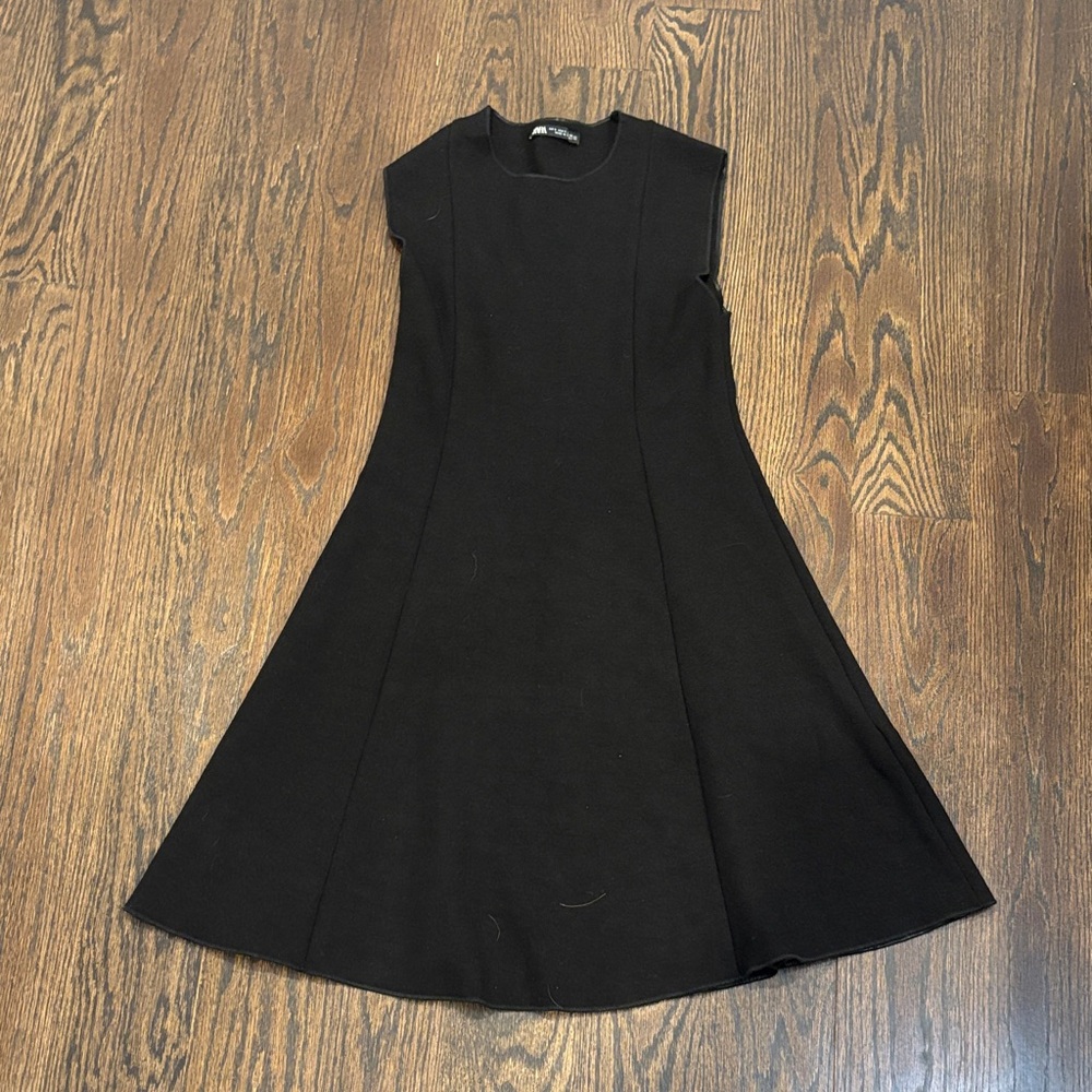 Zara Women’s Black Mini Dress Size Small